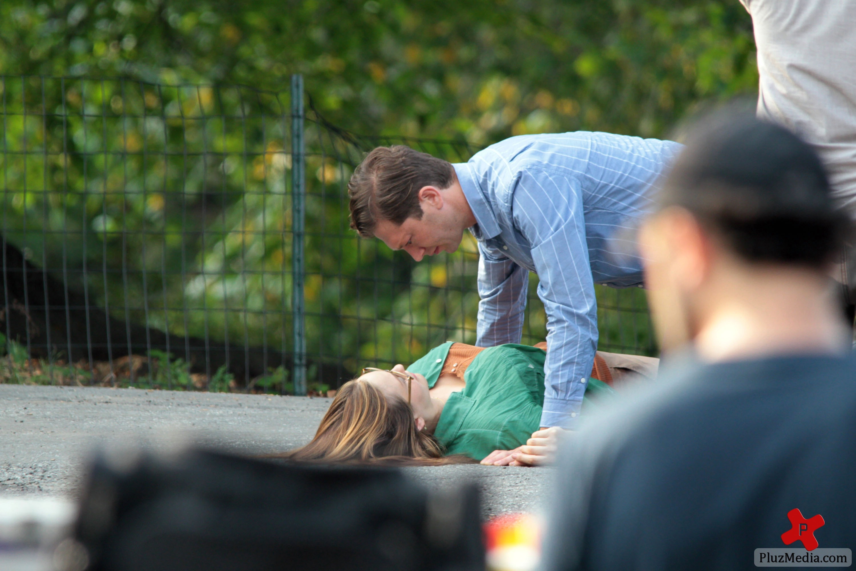 Alicia Silverstone on the film set of 'Gods Behaving Badly' | Picture 87586